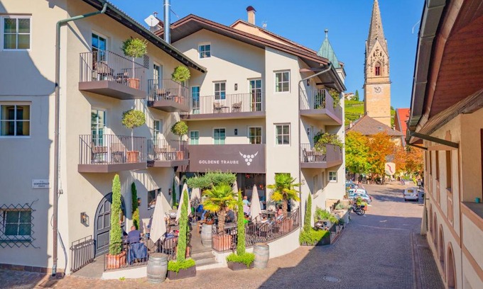 Tramin Hotel | Hotel Goldene Traube