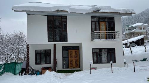 Pahalgam Hotel | Hotel Grand One