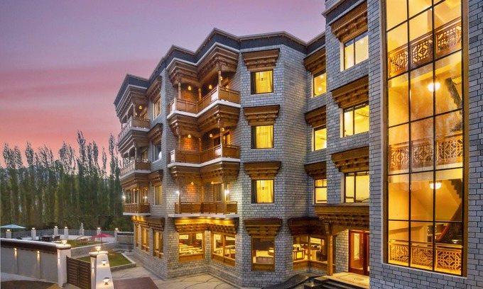 Leh Hotel | Hotel Gyalpo Residency - A Mountain View Luxury Hotel in Leh