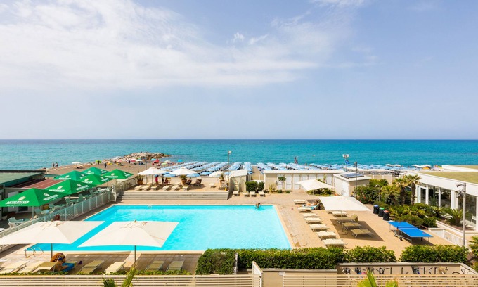 Marina di Cecina Hotel | Hotel in Marina di Cecina a few steps from the sea