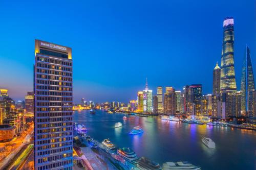 Downtown Shanghai Hotel | Hotel Indigo Shanghai On The Bund by IHG