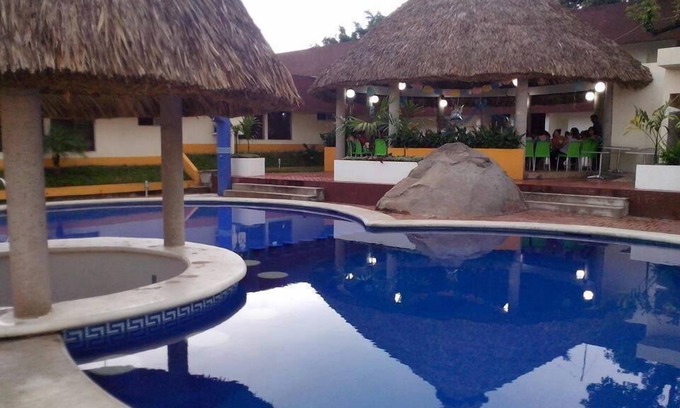 Huixtla Hotel | Hotel Jardin Real