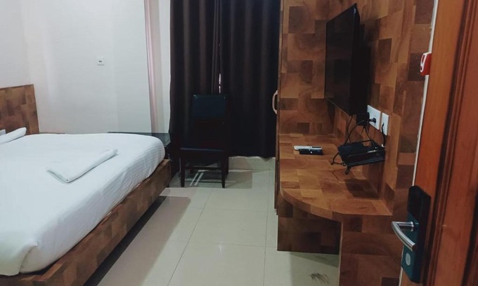 Guwahati Hotel | HOTEL KNIGHT INN GUWAHATI