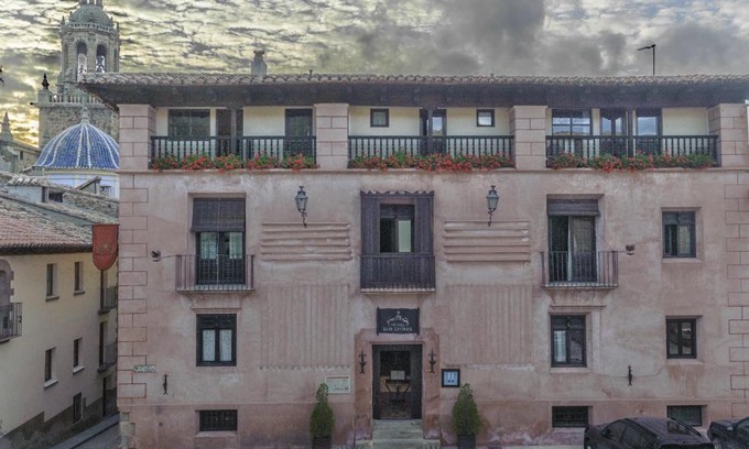 Rubielos de Mora Hotel | Hotel Los Leones - Adults Only