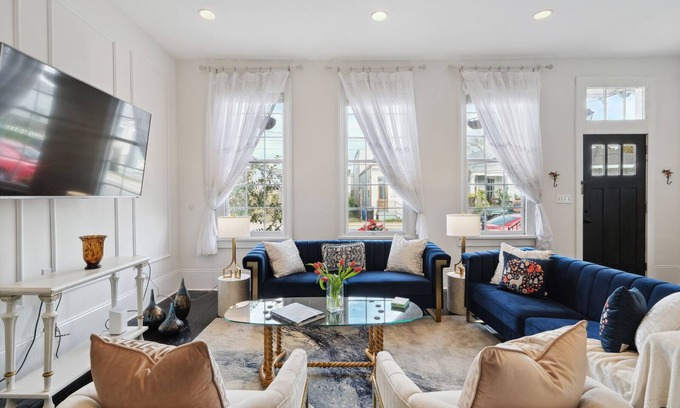 West Riverside House | Hotel luxury meets NOLA charm!