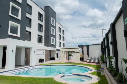 Ezequiel Montes Hotel | HOTEL MERLOT INN