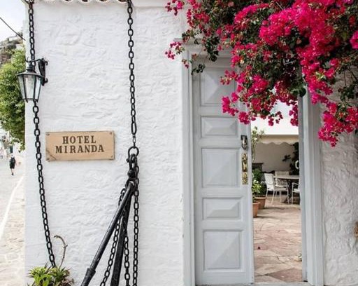 idhra House | Hotel Miranda