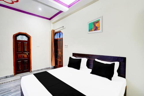 Varanasi House | Hotel O BUDDHA PALACE (Paying Guest House)