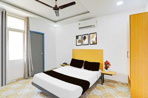 Allahabad Hotel | Hotel O Daraganj Ghat Prayagraj Formerly Purohit Inn