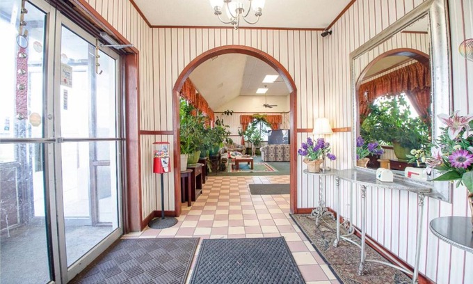 Elkhart Hotel | Hotel O Daylight Inn Elkhart I-90, In