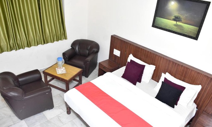 Khajuraho Hotel | Hotel Paramod Palace