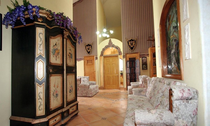 San Juan de la Vaqueria Hotel | Hotel Pazo de Daro