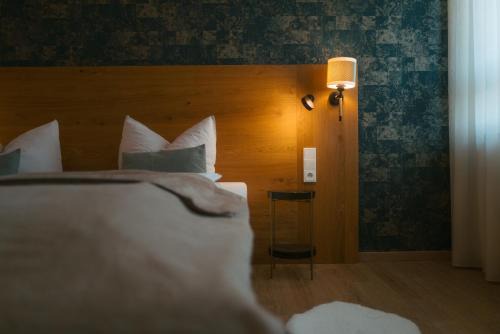 Dachau District Hotel | Hotel Poellners 20 min von München Hbf