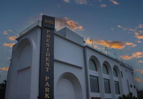 Gurdaspur Hotel | Hotel President Park