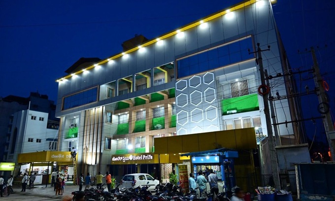 Raichur Hotel | Hotel Priya