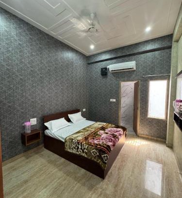 Vrindavan House | Hotel Radha Krishna Dham