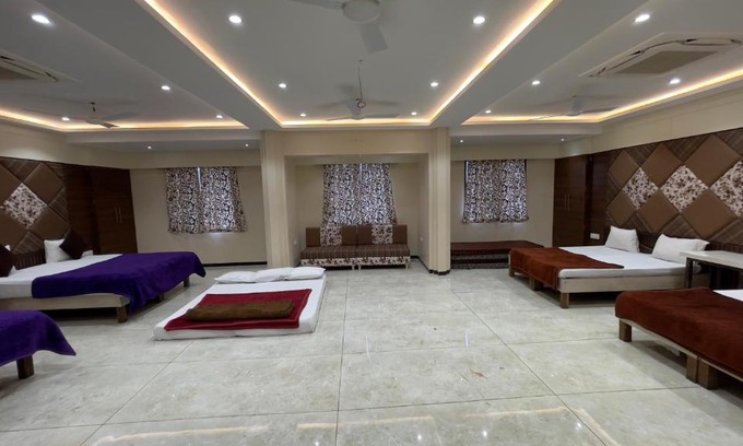 Ujjain Hotel | Hotel Ram