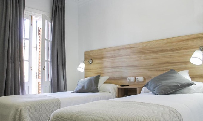 El Cuervo de Sevilla Hotel | Hotel Restaurante Vía Sevilla - Cádiz by MA 22 Puntos