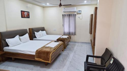 Muttukadu Hotel | Hotel Sailakshmi Residency