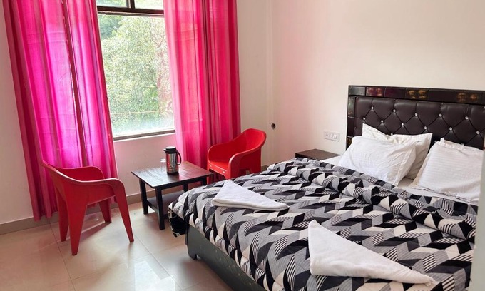 Sitapur Hotel | Hotel Sarthak Villa