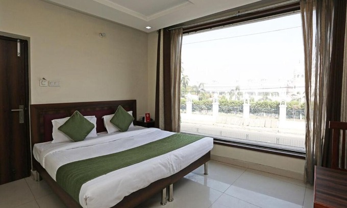 Patiala Hotel | hotel sea