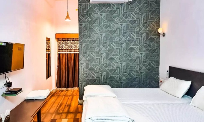 Seoni Hotel | Hotel Shivani Palace