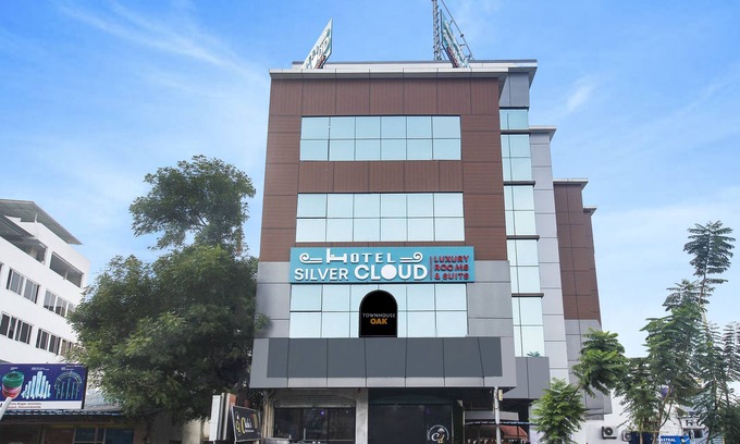 Hanmakonda Hotel | Hotel Silver Cloud