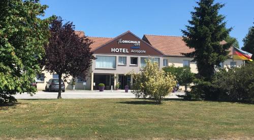 Bernay Hotel | Hotel The Originals Bernay Acropole