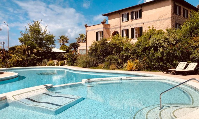 Ronchi Hotel | Hotel Villa Maremonti