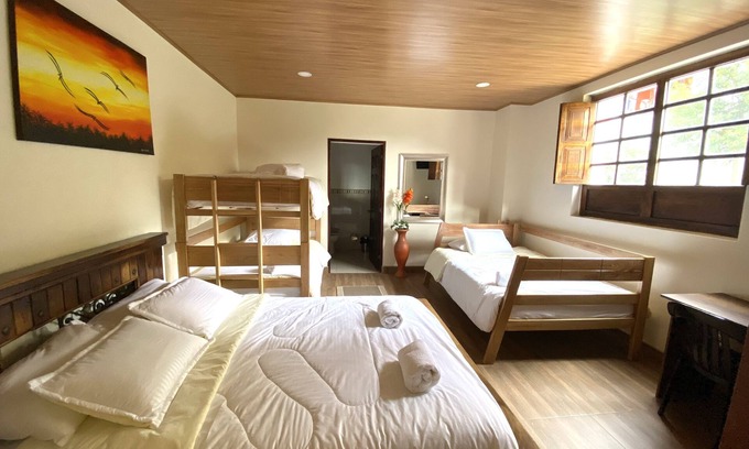 Sopo Hotel | Hotel Villa Mercedes Colonial