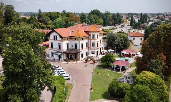 Mogliano Veneto Hotel | Hotel Villa Stucky