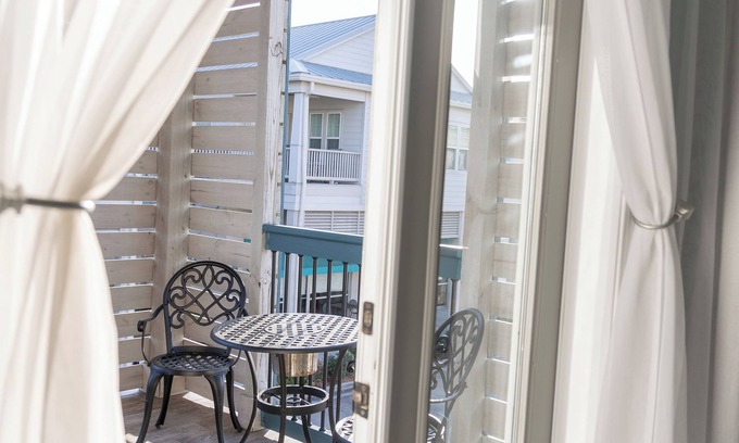 Pass Christian Hotel | Hotel Whiskey in Pass Christian