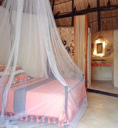 Izamal Hotel | Hotel y Museo Aldea Maya Toktli Orígenes - Casa Maya Melipona - Alberca, Wifi Starlink, Tour Museo