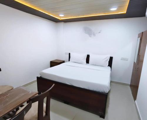 Noida Hotel | Hotel Yatra inn 51