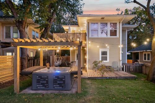 Downtown Tulsa House | Hottub, Pool Table, Basketball, Firepit, Sleeps 8