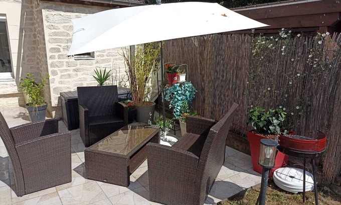 Saint-Brice-sous-Foret House | House 20 min from Paris (line h) + CDG airport link. 5 min walk to transport.