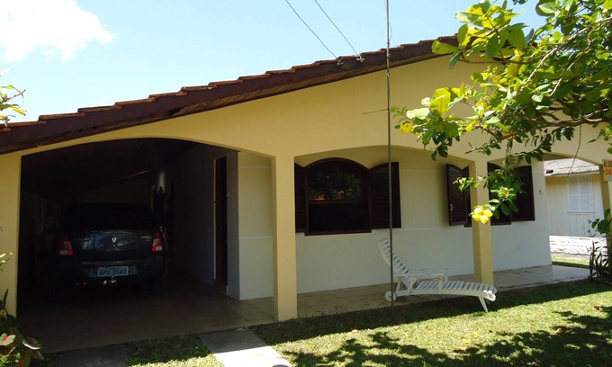 Itapoa House | HOUSE 3 QTOS HALF THE BEACH!