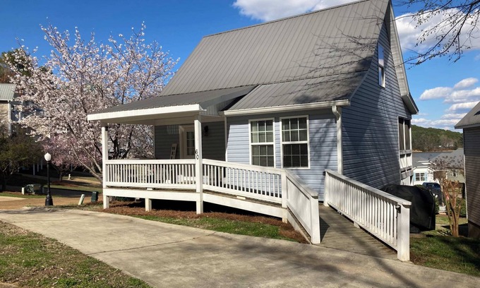 Leesburg House | House# 60 Point of View (pet friendly)