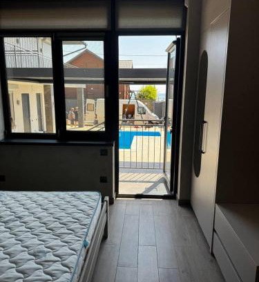 Dobrovelychkivka Hotel | House by the Sea Gribovka