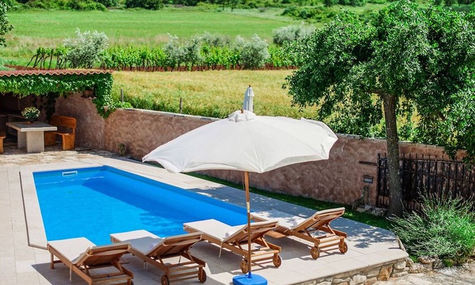 Rosini Ski Chalet | House Casa Piccola Barbici with pool in Porec, Istria