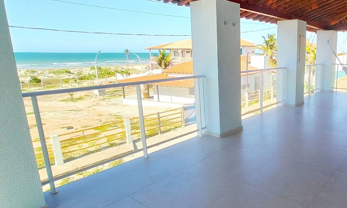 Luis Correia House | House duplex seafront Chest of Young