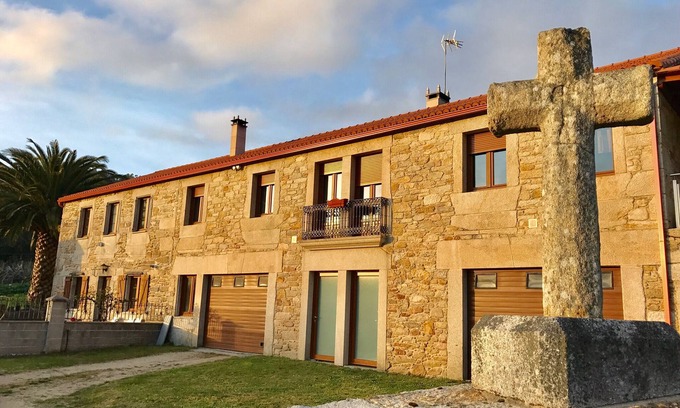 Ponteceso Cottage | House in a natural setting, 200m from the beach in Costa da Morte