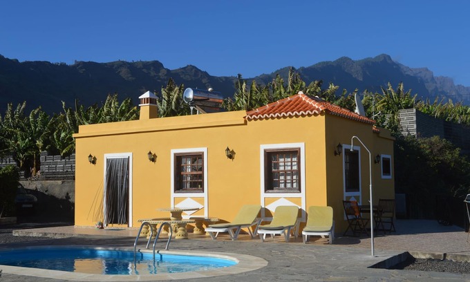 Tazacorte House | House in a quiet place with beautiful views of the sea and La Caldera de Taburiente