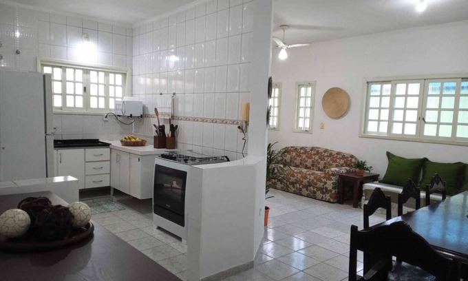 Itanhaem House | House in Belas Artes with 2 suites