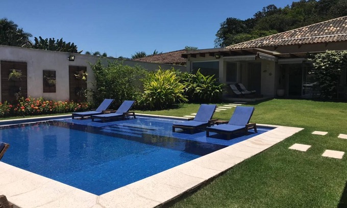 Marina House | House in gated community with pier