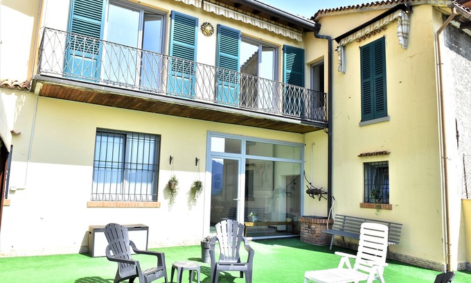 Solto Collina House | House LA TERRACE - Large house with lake view, 3 bedrooms, sleeps 8