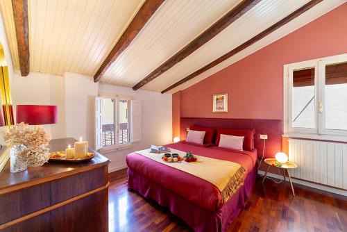 L'antico Ghetto Ebraico Apartment | House of Chariot - In the Heart of Bologna