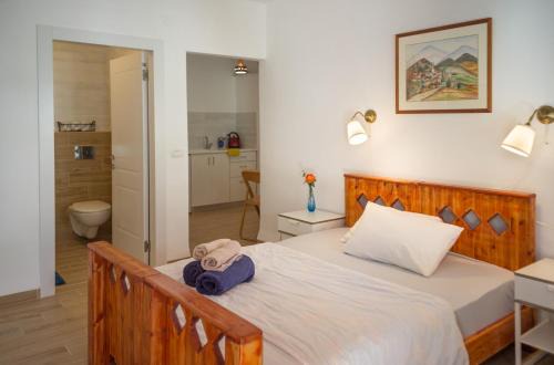 Neve Ativ House | House On The Mountain