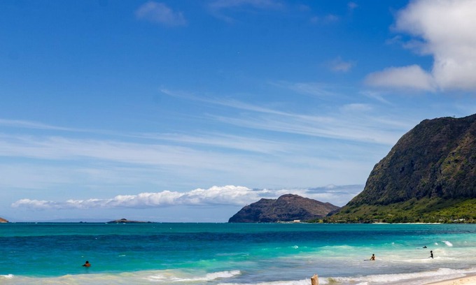 Waimanalo House | House that has it all, Hot Tub, Kayaks, Surf Boards, Snorkeling gear & more