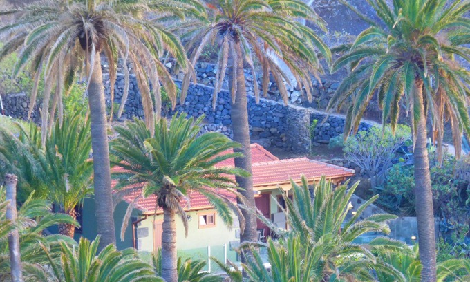 Vallehermoso House | House the Pirguan. Your oasis in La Gomera